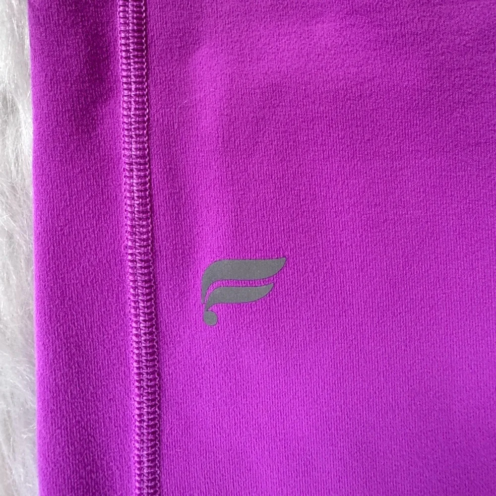 On-The-Go PowerHold® Size Small High-Waisted Legging in Electric Orchid Neon - Picture 5 of 11